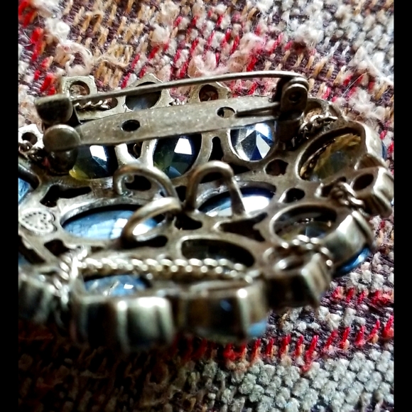 Green Rhinestone Brooch Pendant - Picture 7 of 12